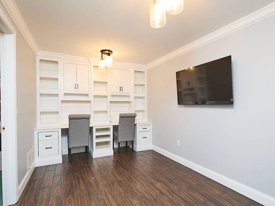 1st image of 14 South St