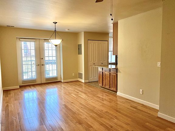 5th image of 5630 Pershing Ave Unit 26