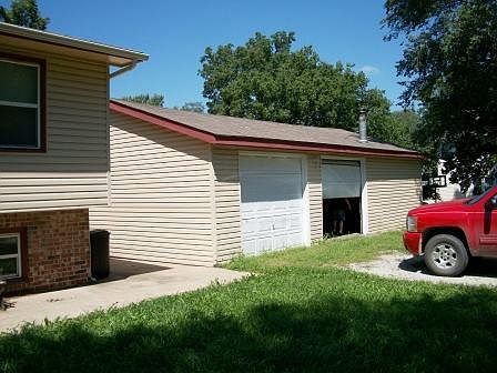 2nd image of 213 S Topeka Ave