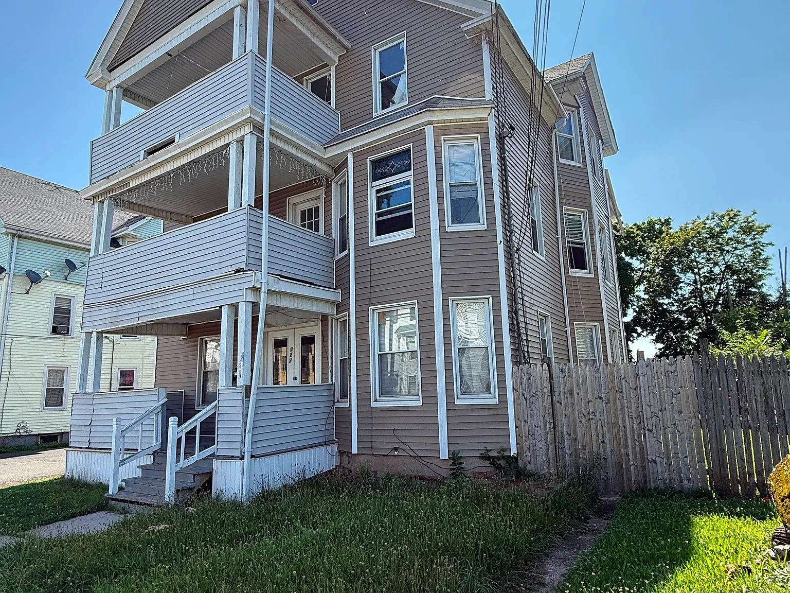 East St, New Britain — Photo 1
