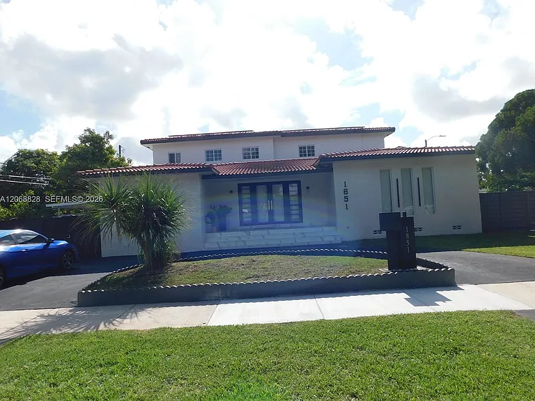 1851 NW 32nd Ave #B31 — Photo 1