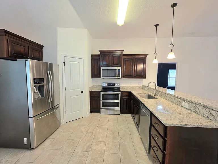 4836 Covenant Cir — Photo 5