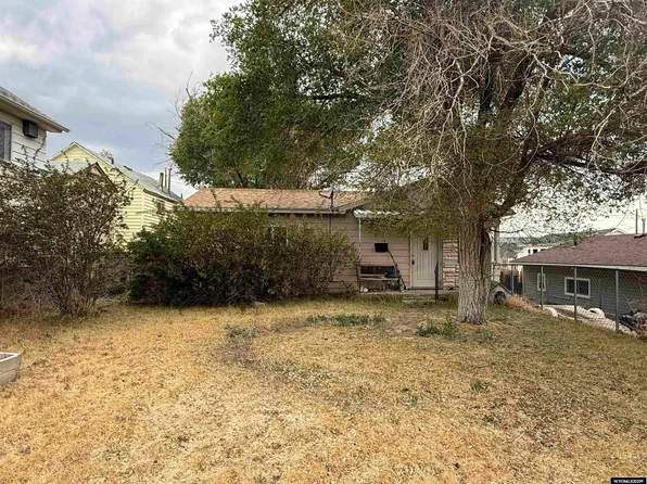 416 R St, Rock Springs, WY 82901