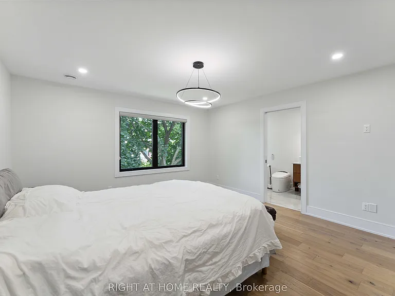 187 Carleton Ave — Photo 31