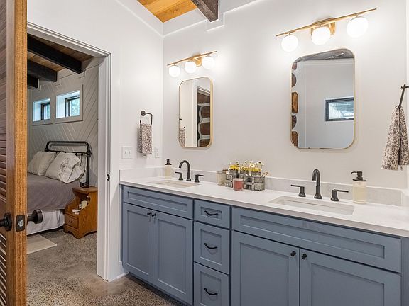 26th image of 11716 S Crestwood Trl