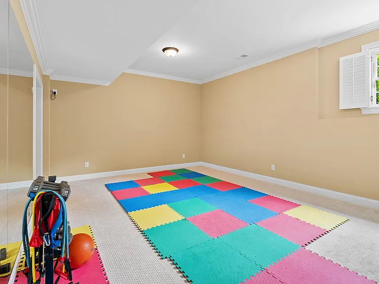 9640 Mitchell Pl — Photo 35