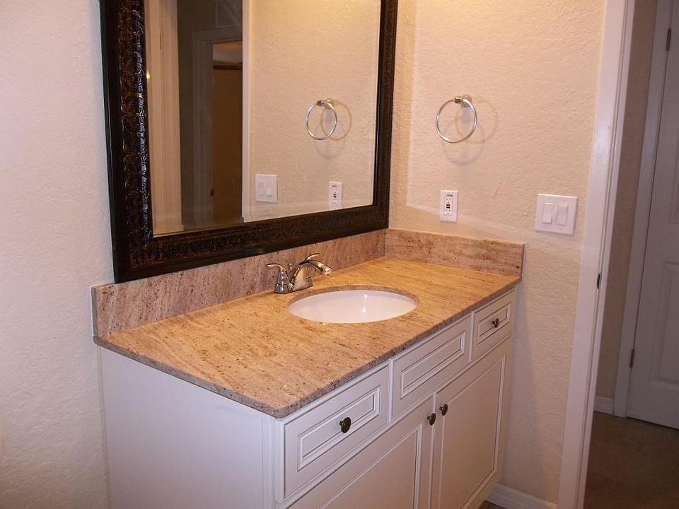 1st image of 420 N Fowler Dr APT A