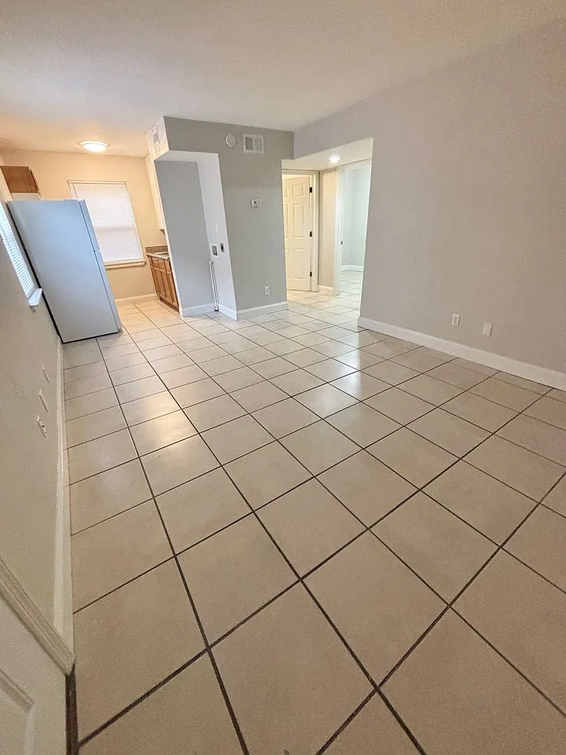 1323 Volusia Street — Photo 2