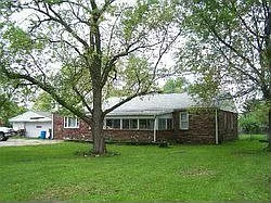 5606 Roselawn Ln photo 1