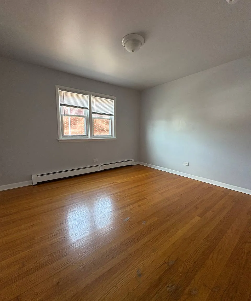 2 bed, 1.5 bath, 1300 sqft, $1,750 — Photo 2