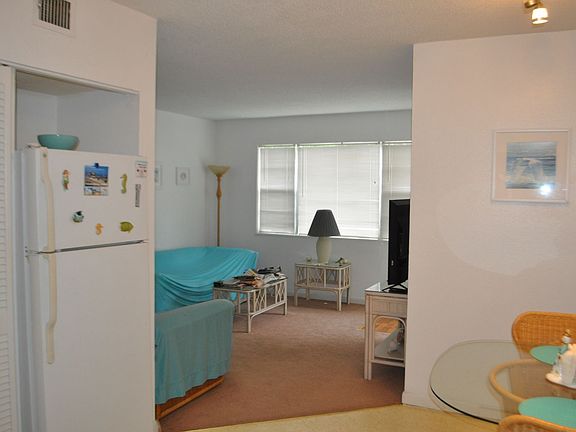 5th image of 220 26th St S #3