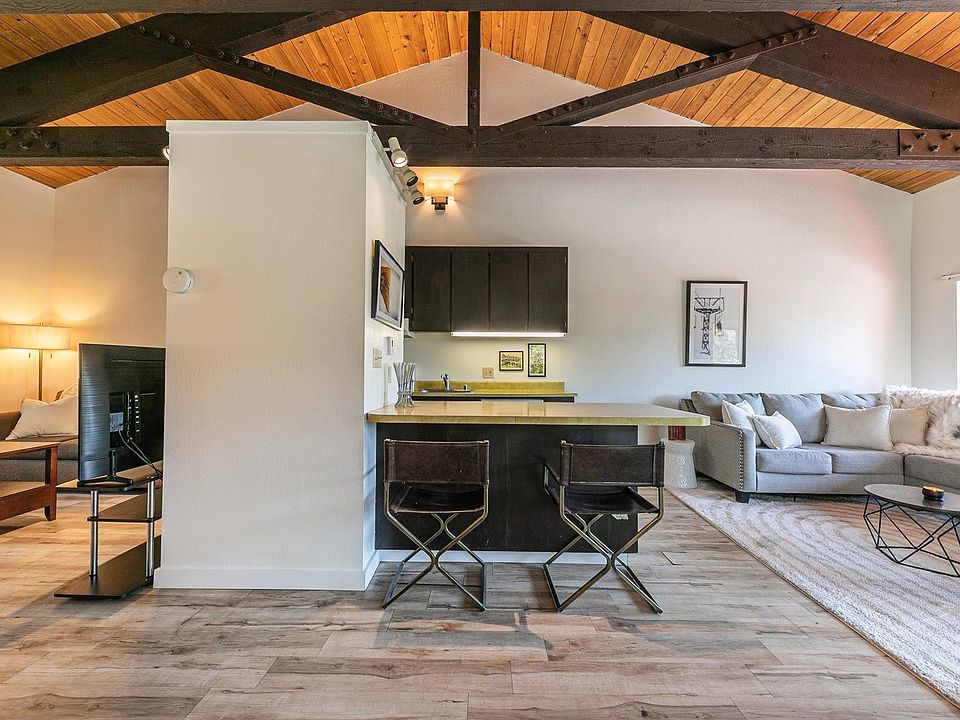 1st image of 3115 N Lake Blvd #30