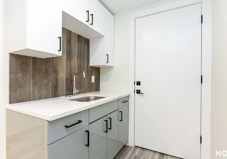 1060 Halsey St #S — Photo 4