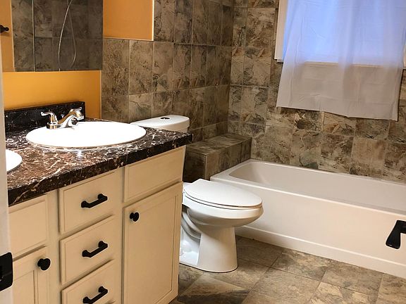 4th image of 24565 Clareshire Dr APT 102