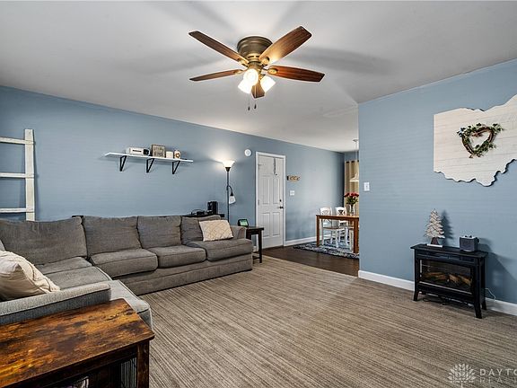 3rd image of 2053 Rockdell Dr