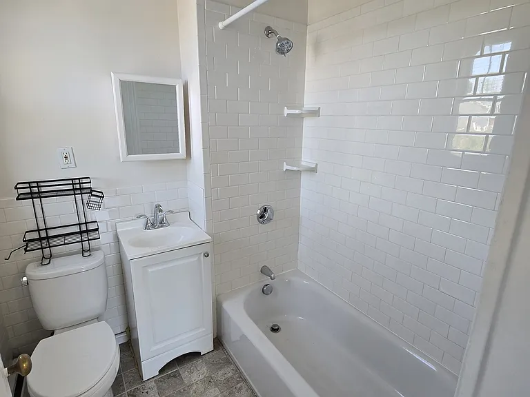32 Railroad Ave #8 — Photo 8