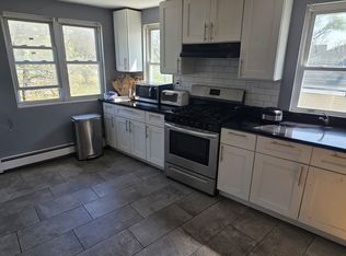 59 Jasset St Floor 3, Newton, MA 02458