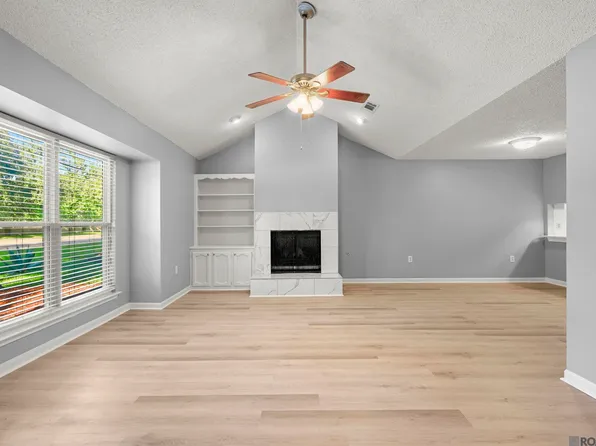 2216 Brightside Dr, Baton Rouge, LA 70820