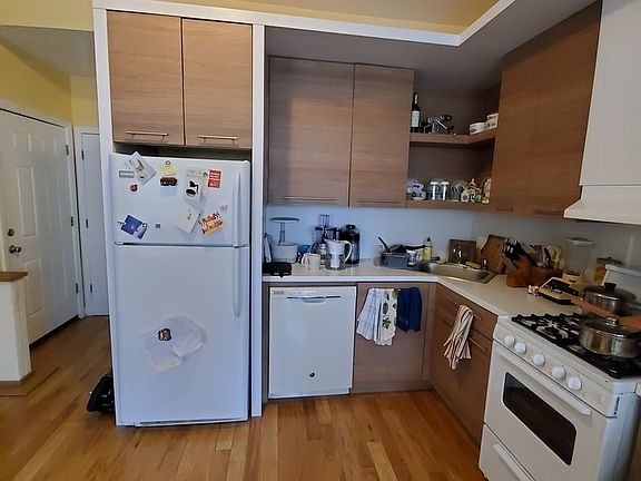 5th image of 28-33 49th St Floor 2