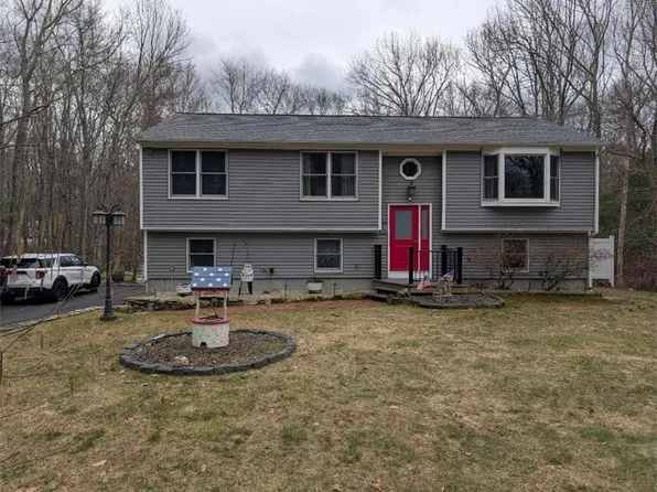 241 Perry Hill Rd, Coventry, RI 02816