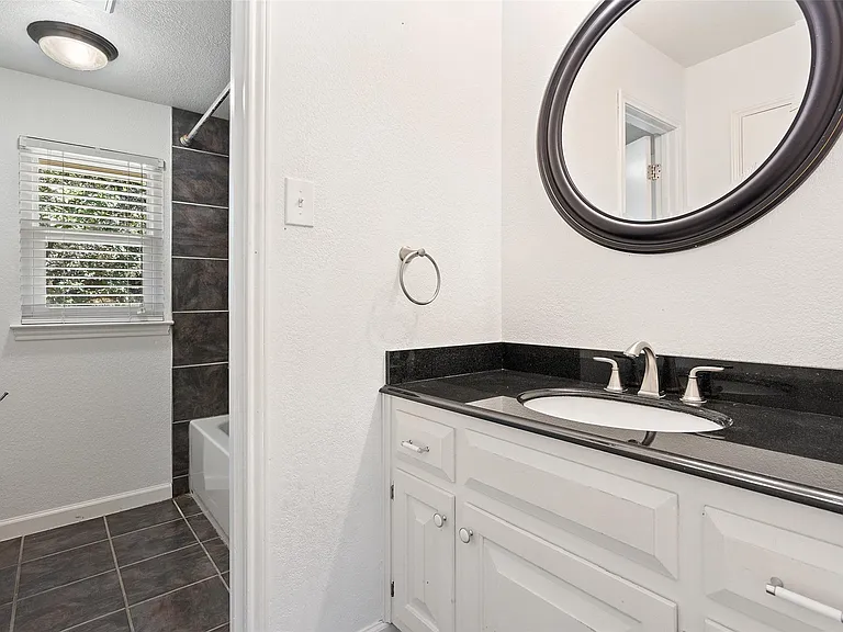6906 One Oak Rd — Photo 22