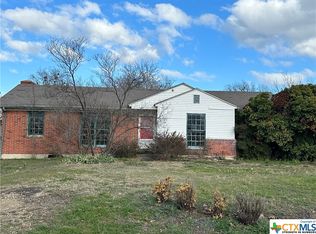 1005 N Main St, Meridian, TX 76665