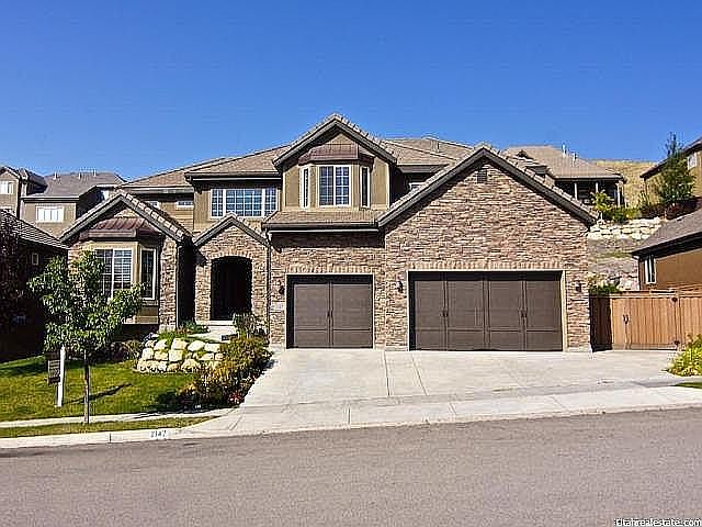 2142 West Whisper Wood Drive