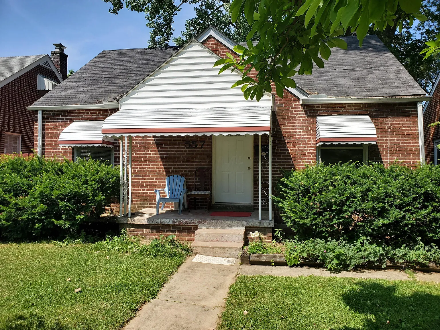 557 Butler Ave photo 1