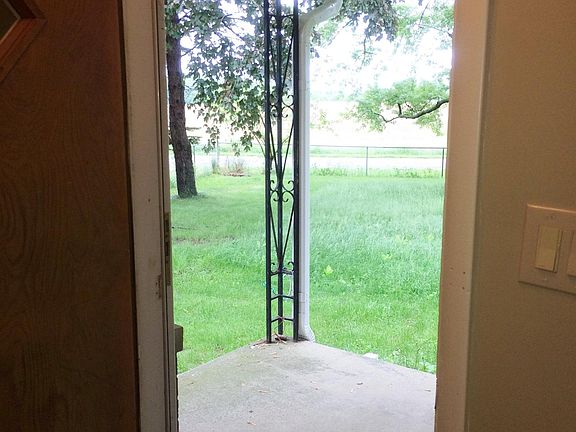 Front door covered porch