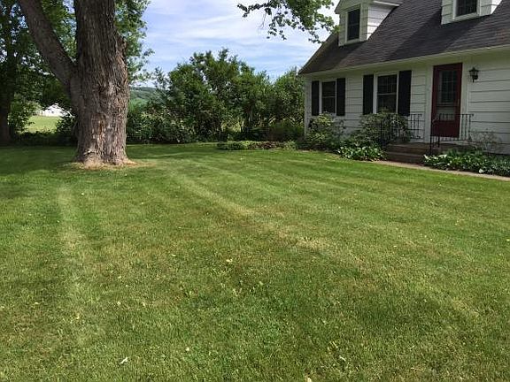 4th image of 12 Holley Dr