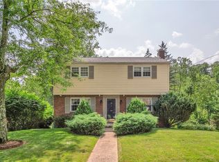 321 Sharon Dr, Pittsburgh, PA 15221