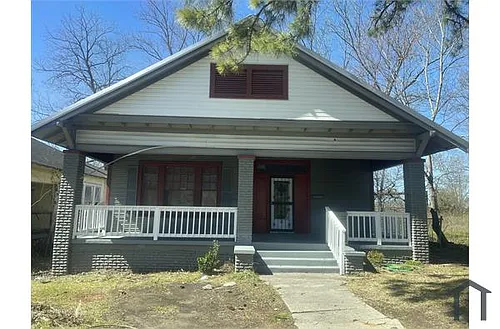 4308 40th Pl N Photo 1
