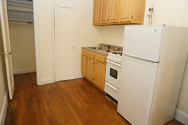 Rented by J Misrahi Realty Corp | media 9