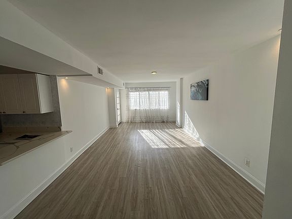 4th image of 5340 Holmes Run Pkwy Unit 419