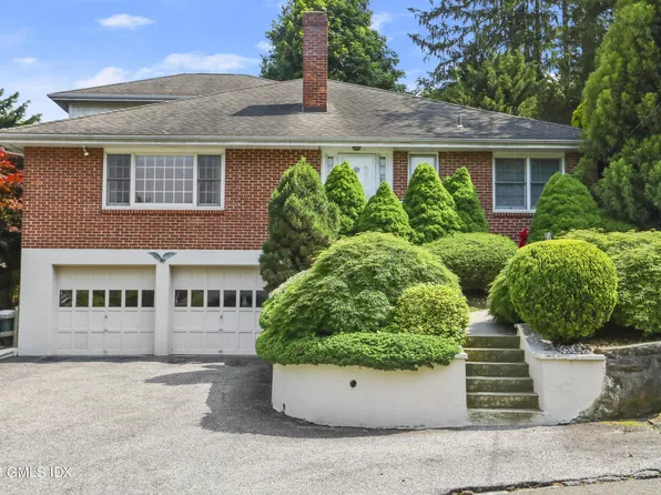 22 Bishop Dr N, Greenwich, CT 06831