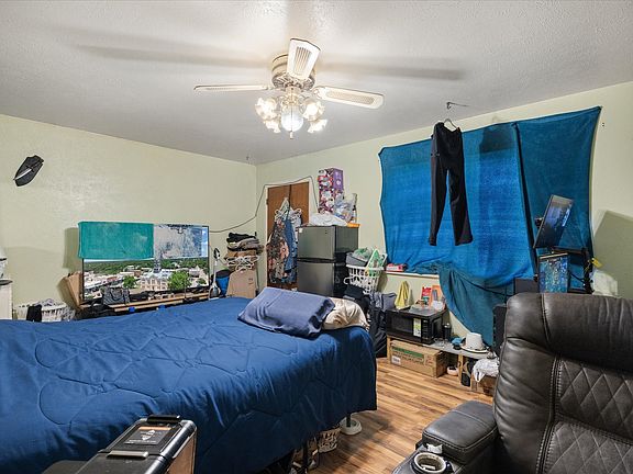 5th image of 765 W Park St