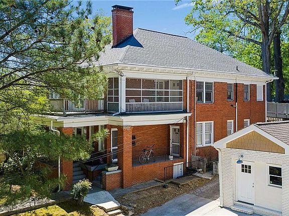 2nd image of 1164 Orme Cir NE