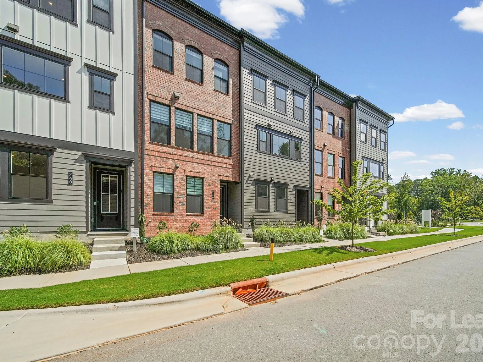 3 bed, 3.5 bath, $3,350 — Photo 1
