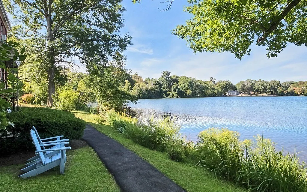 2 bed, 1.0 bath, 642 sqft, $2,650 — Photo 1