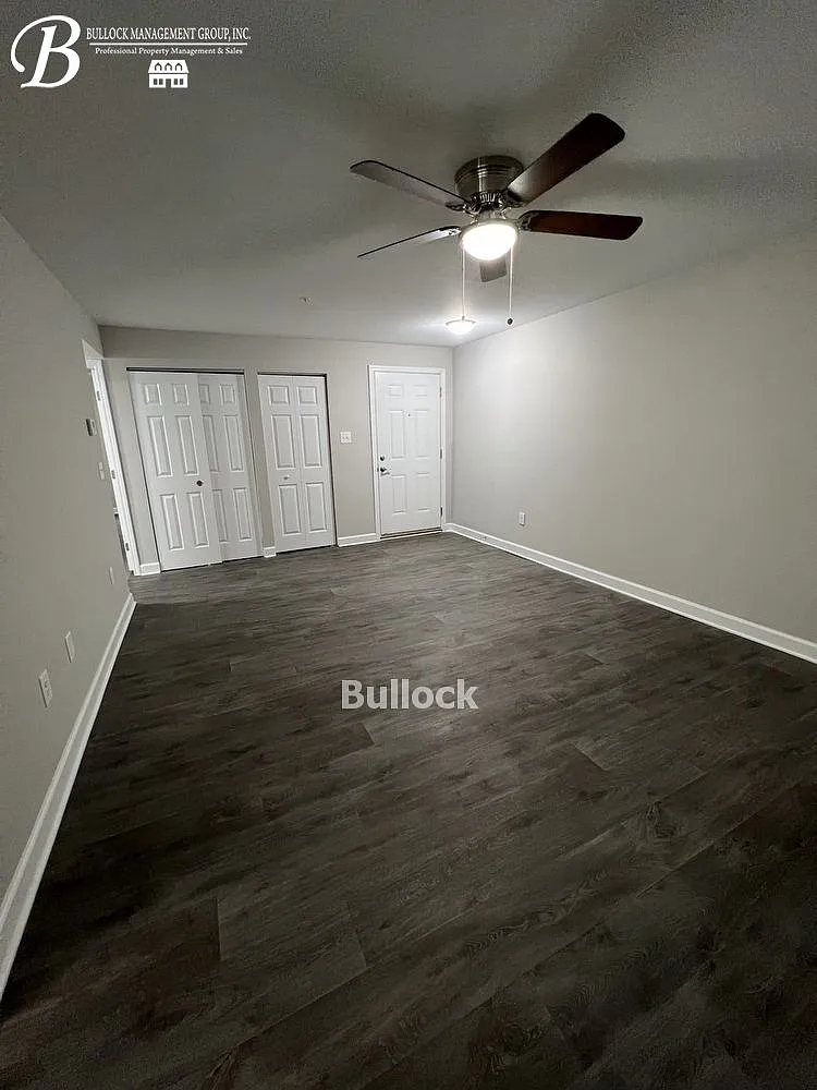 Beautiful 1BR 1BA Norcross Condo — Photo 4