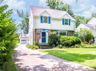 2770 Berkshire Rd, Cleveland Heights, OH 44106