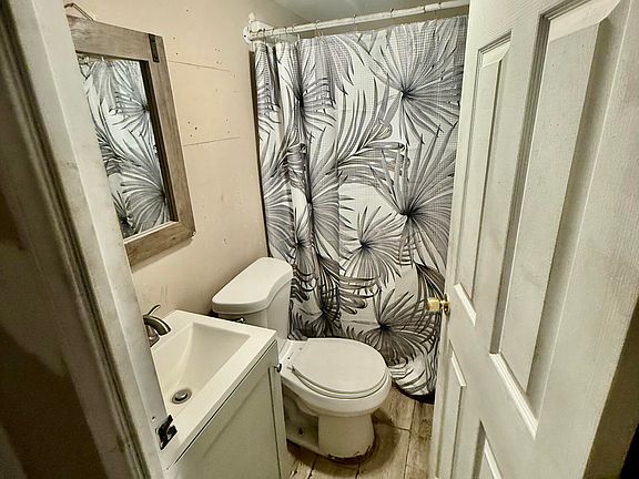 5th image of 45541 30th St E Space 21