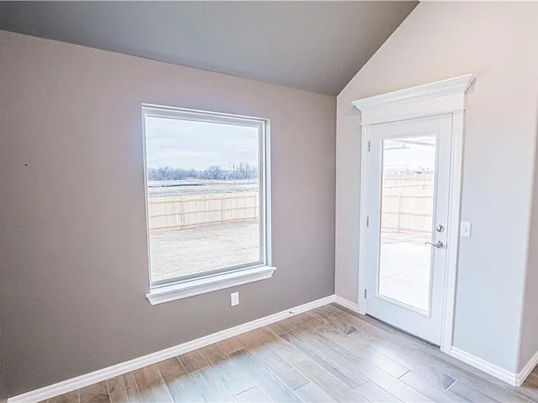616 John Chisholm Way — Photo 11