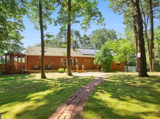 25 Edgewood Rd, Sicklerville, NJ 08081