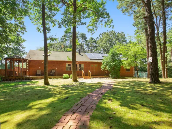 25 Edgewood Rd, Sicklerville, NJ 08081