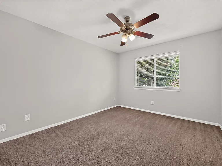 10031 Magnolia Way — Photo 26