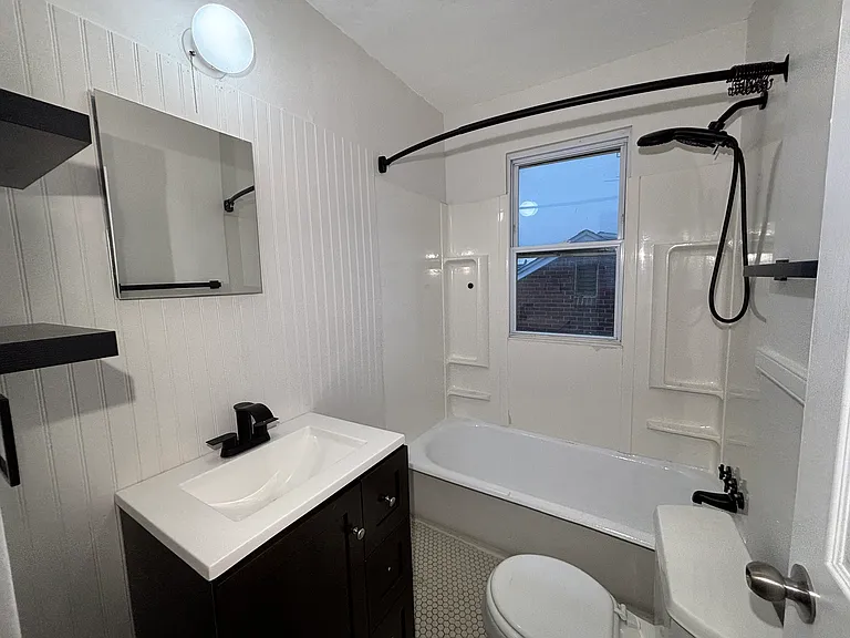 1069 Eaton Rd #2 — Photo 8