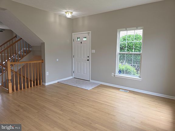 2nd image of 218 Eisenhower Ct
