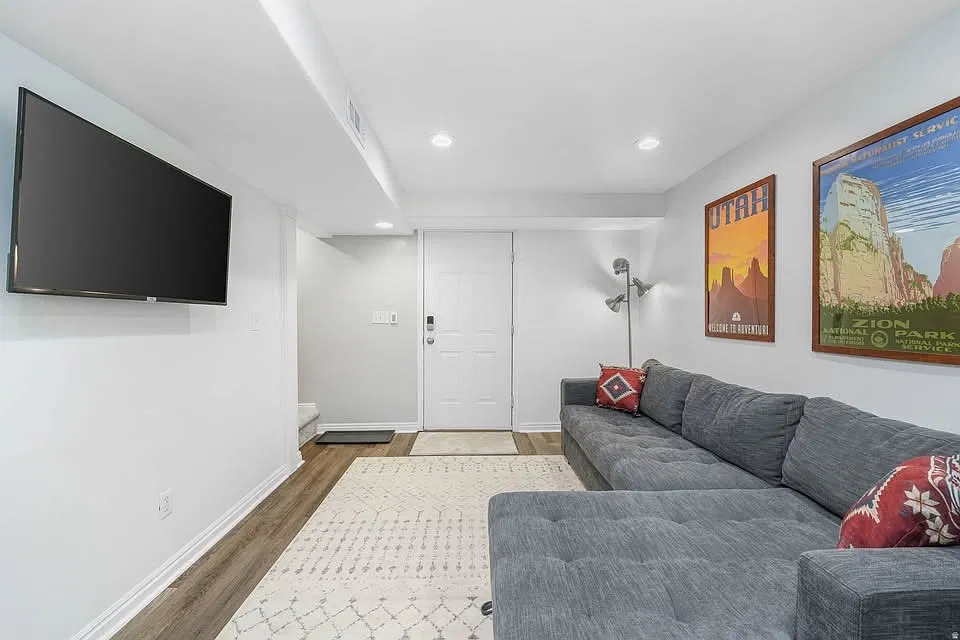 1 bed, $1,300 — Photo 4