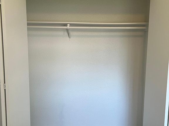 5th image of 1411 W Sandalwood Dr